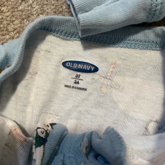 2 boys pj’s - Picture 5 of 5